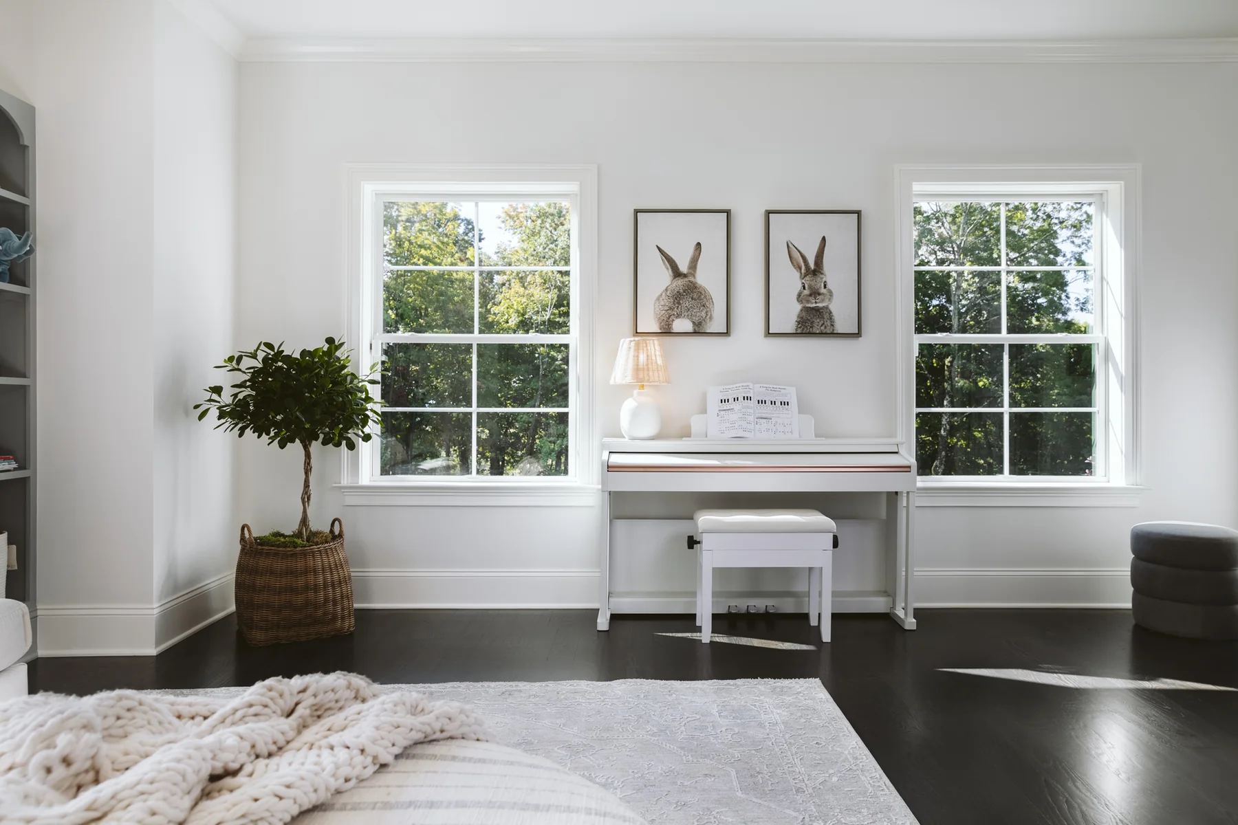Marvin Essential double-hung windows in a bedroom