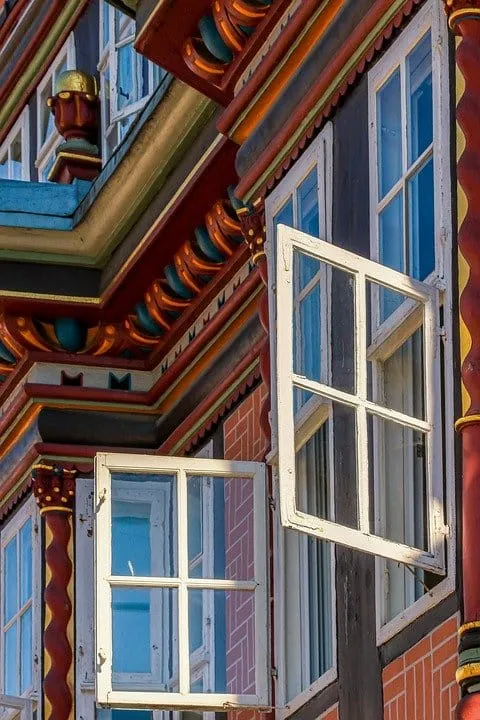 A Comprehensive Guide to Window Frame Materials